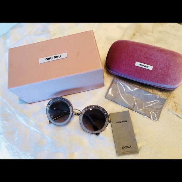 MIU MIU SUN GLASSES 👓 😎 Authentic - Picture 2 of 4